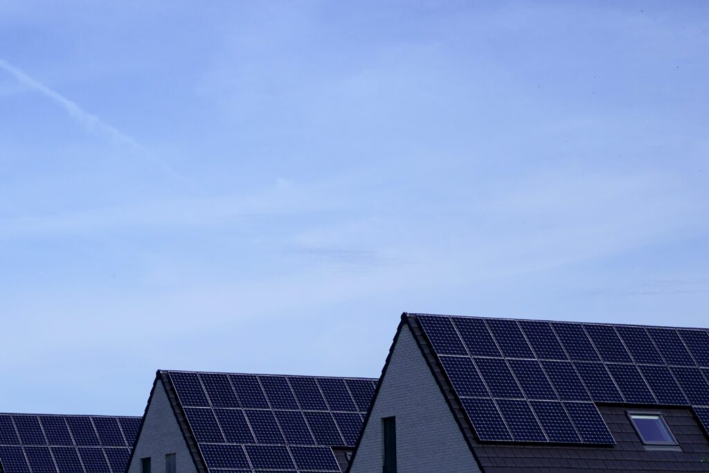 Guide to Solar Panels: maximising your solar panels' energy output 